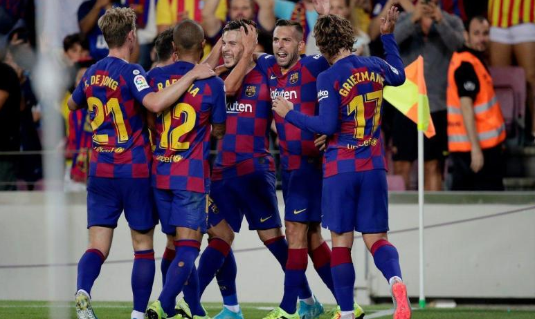 ليفاندوفسكي يقود التشكيل الرسمي لفريق برشلونة ضد أتلتيك بلباو بالجولة 11 من الدوري الإسباني لكرة القدم