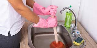 كيفية تنظيف وتسليك حوض المطبخ والحمام