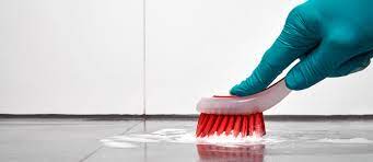 طريقة لتنظيف السيراميك بسهولة في البيت
